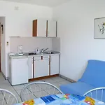 Andrea-2 By Interhome דירה